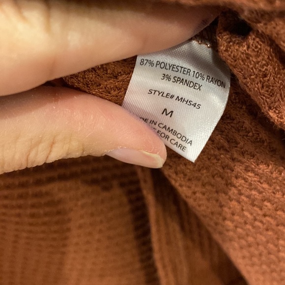 NWT Andree By Unit rust waffle top size medium - Picture 6 of 7